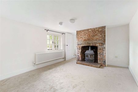 Secluded Off-Grid Retreat. Four bedroom detached cottage with panoramic countryside views - Photo 4