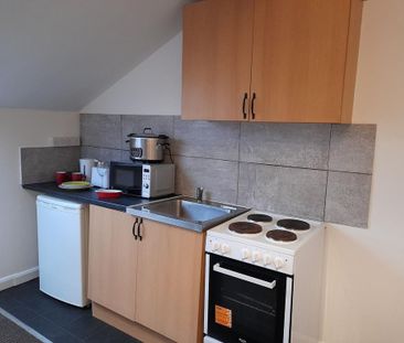 Studio to rent - Photo 5