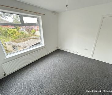 Buxted Road, Oldham, OL1 4LP - Photo 2