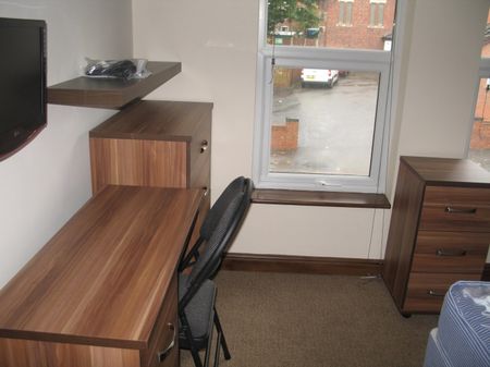 175 Tiverton Road - Photo 4