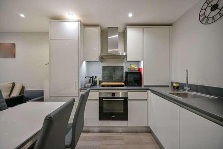 London Road, Sutton, SM3 - Photo 5