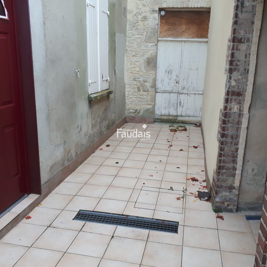 Location Appartement 2 pièces 32m² ISIGNY SUR MER 14230 - Photo 1