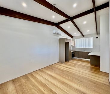 Renovated Villa in Great Location - Photo 4