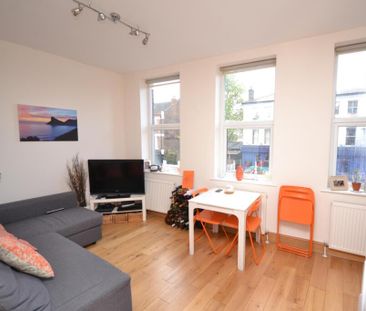 High Road, East Finchley, London, N2 - Photo 1