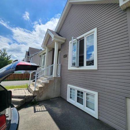 Spacieux appartement à aire ouverte dans un duplex. - Photo 3