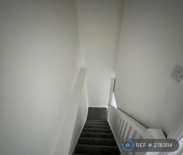 2 bedroom maisonette to rent - Photo 6
