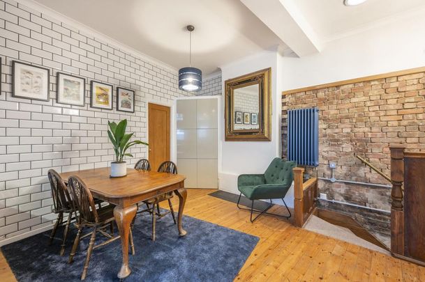 3 bedroom flat to rent - Photo 1