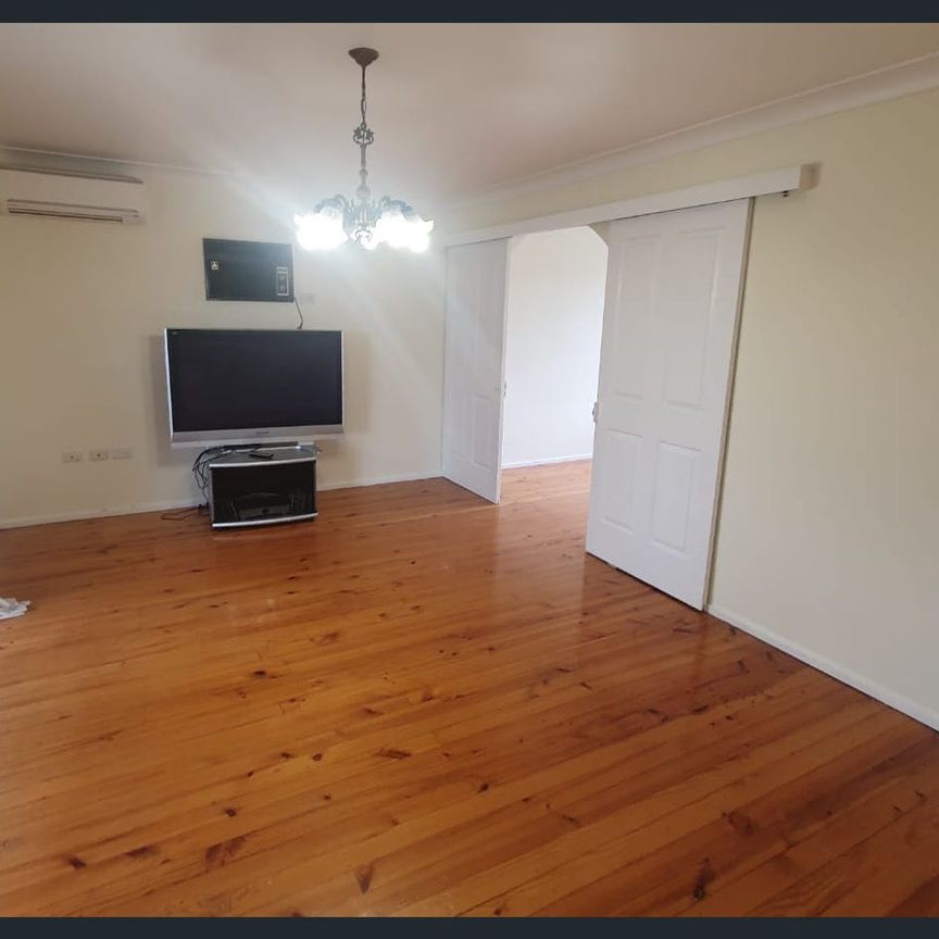 4 bedrooms first floor house ST JOHNS PARK - inclusive of electricity - Photo 1