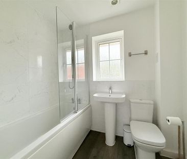 3 bedroom semi-detached house to rent - Photo 3