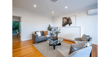 SPACIOUS ELEVATED HOME, OVER LOOKING ALBURY! - Photo 3