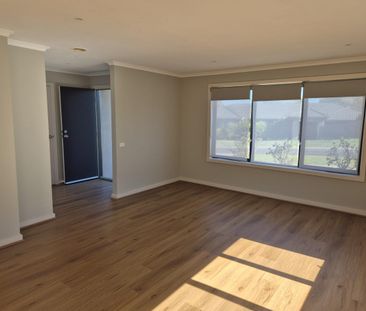 ADDISON REAL ESTATE - Photo 1