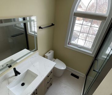 For Lease - 94 Lensmith Drive Unit# Unit B, Aurora, Ontario - Photo 3