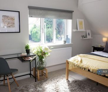 1 bedroom in a house share to rent - Photo 4