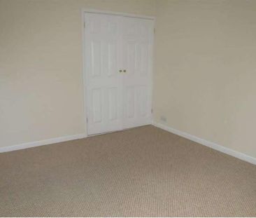 Elmes Drive, Southampton, SO15 - Photo 2