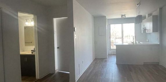 5 ½ HAUT TRIPLEX – Date Entrée Flexibe - Photo 2