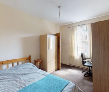 4 bedroom terraced house to rent - Photo 6