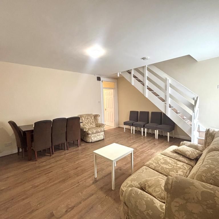 2 bedroom house to rent - Photo 1