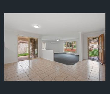 Bright, Modern & Easy Living in the Heart of Runcorn - Photo 3