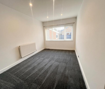 3 bedroom semi-detached bungalow to rent - Photo 3