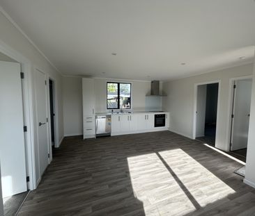 Newly Built Three Bedroom Home - Photo 4