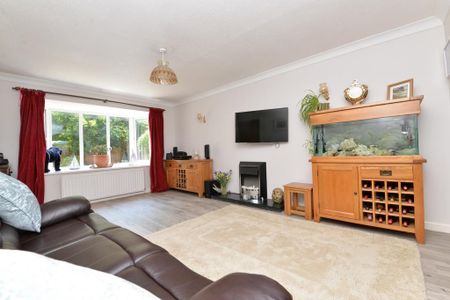 3 bedroom link detached house to rent - Photo 2
