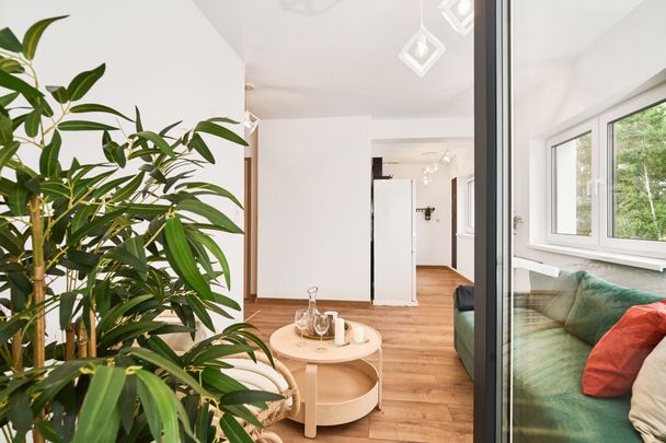 Najładniejsza kawalerka na osiedlu czeka na Ciebie - Photo 1