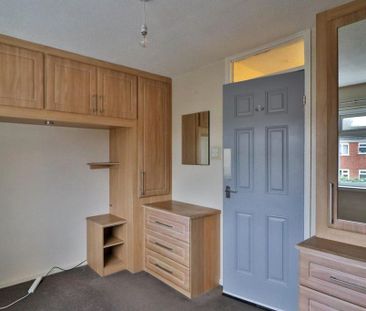 2 bedroom semi-detached house to rent - Photo 4