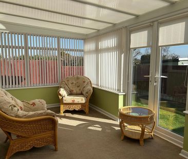 2 bedroom bungalow to rent - Photo 2