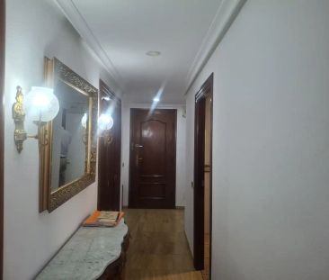 Oviedo - Photo 2