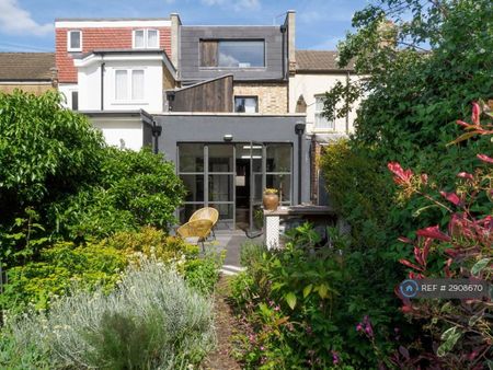 3 bedroom terraced house to rent - Photo 4