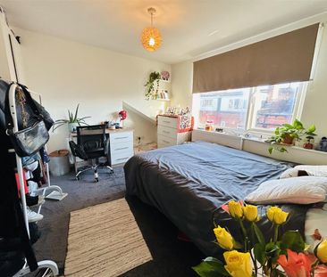 Welton Place, Hyde Park, LS6 1EW, Leeds - Photo 2
