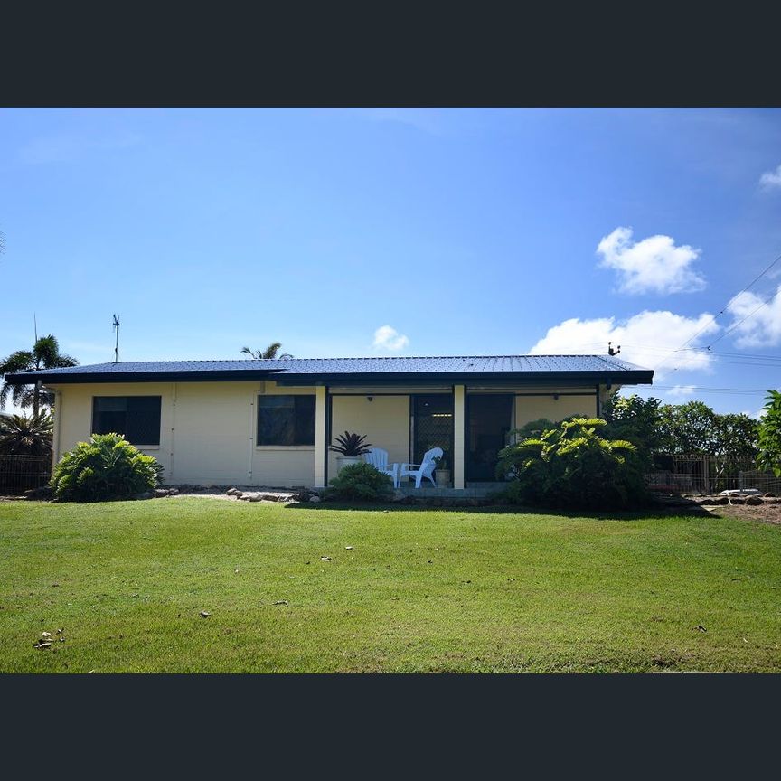 Discover the ultimate coastal living experience with this captivating beachfront home - breathtaking, uninterrupted ocean and Dunk Island views! - Photo 1