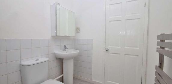 Water Street, Runcorn, WA7 - Photo 2