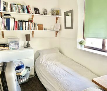 4 bedroom Three Bedroom Property with Studio Annexe to rent - Photo 3