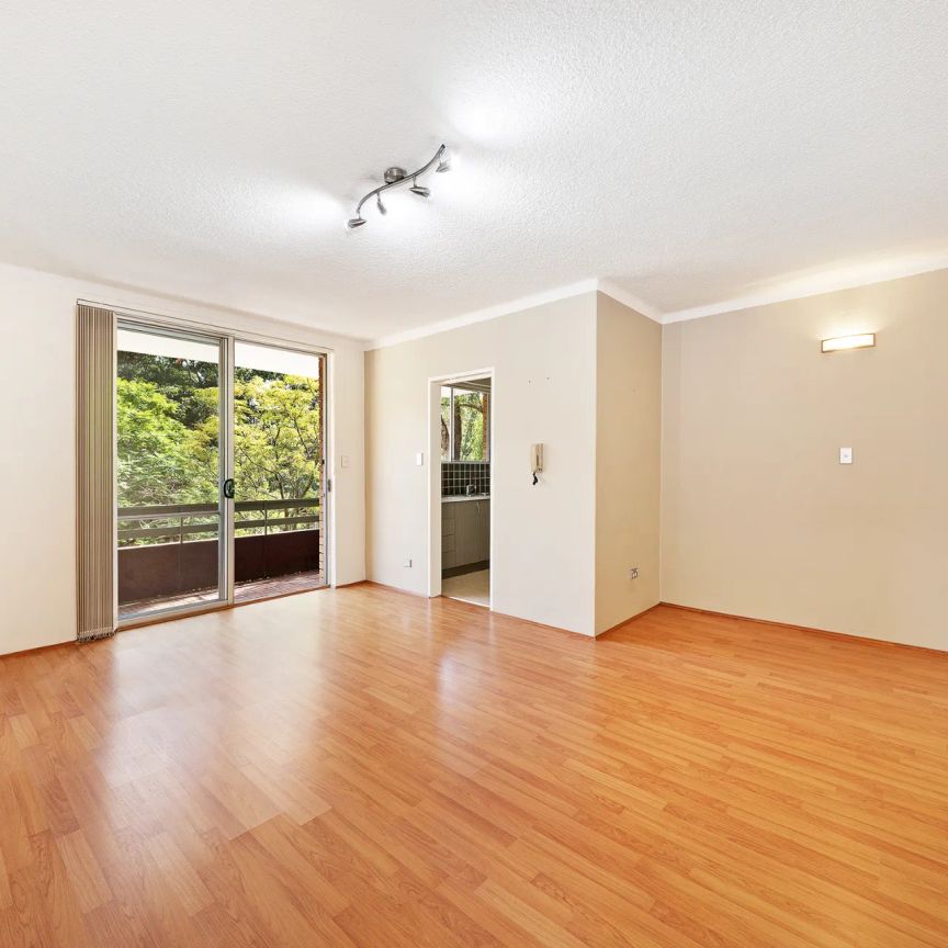 Beautifully Appointed Apartment in Sought-After Lane Cove - Photo 1