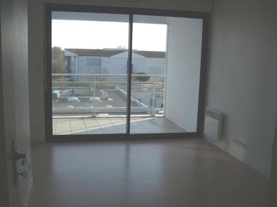Location Appartement 2 pièces 38m² LA ROCHELLE 17000 - Photo 1