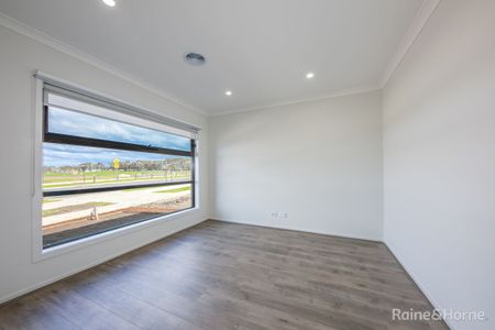 Brand New Modern House - Photo 2