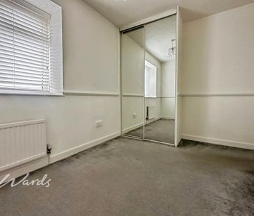 2 bedroom end of terrace house to rent - Photo 5