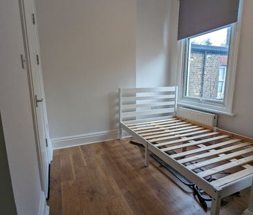 Studio Flat, Raleigh Road, N8 - Photo 1