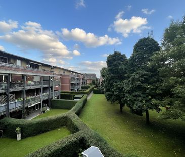 HELLE 2-ZIMMERWOHNUNG MIT GROßEM BALKON ZU MIETEN! - Photo 2