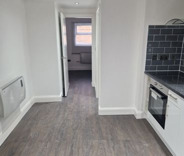 1 Bed Flat, High Road, NW10 - Photo 4