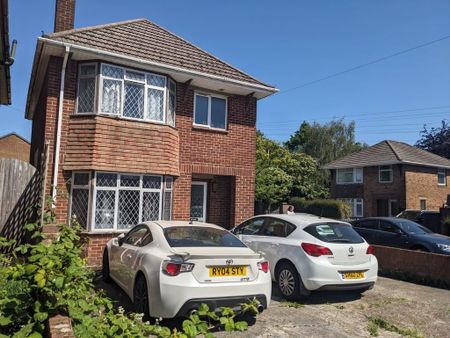 5 bedroom semi-detached house to rent - Photo 2
