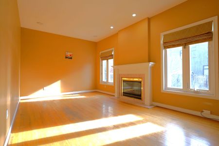 For Lease - 3 Village Green Drive, Vaughan, Ontario - Photo 2