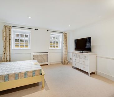 3 bedroom house in Westminster - Photo 1