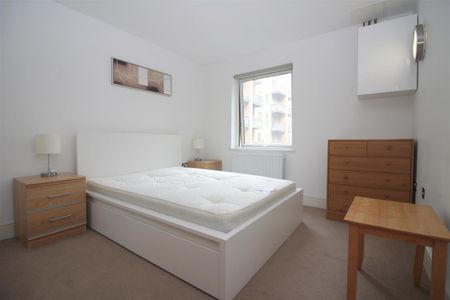 1 Bedroom Flat To Let - Photo 3