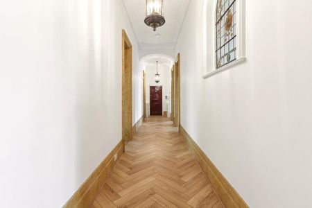 3 bedroom flat to rent - Photo 3