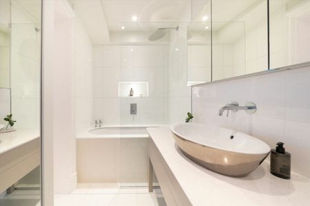 Cadogan Square, Chelsea, SW1X - Photo 5