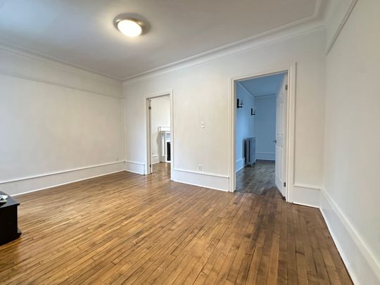 1251 Rue St Marc, Montréal (Ville-Marie), QC H3H - Photo 1