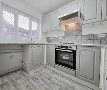 2 bedroom semi-detached house to rent - Photo 5