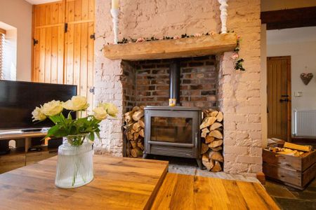 3 bedroom semi-detached house to rent - Photo 4